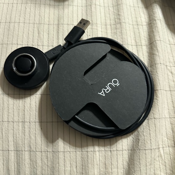 Oura Jewelry - Gen 3 silver Oura ring size 8